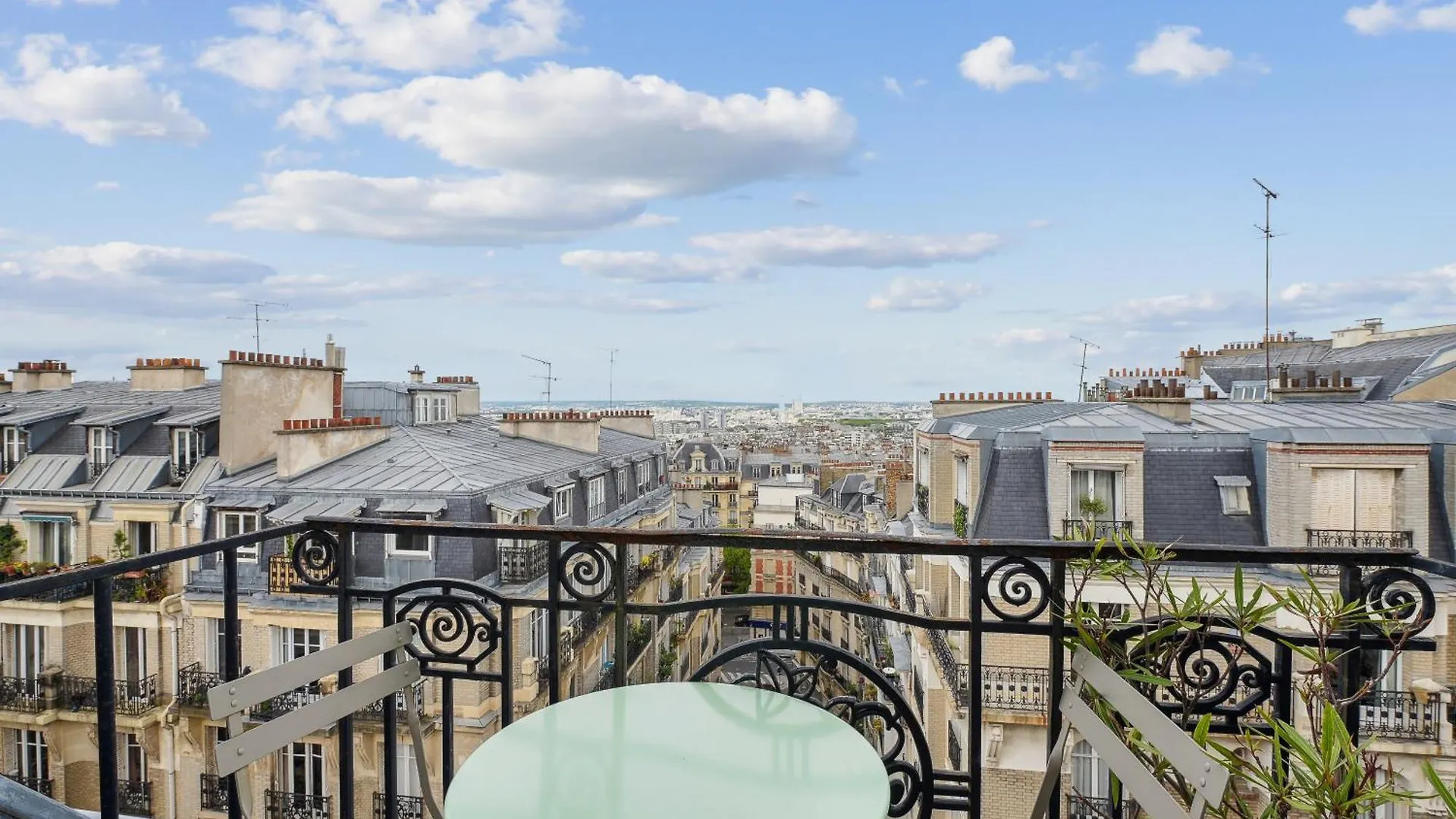 Apartment Montmartre Vineyard Duplex